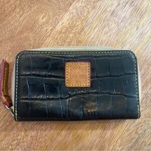 Dooney & Bourke 1975 Vintage Croc Embossed Clutch wallet Black